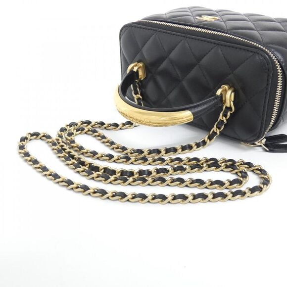 Chanel AP2199 Lambskin Shoulder Bag - Picture 6 of 8